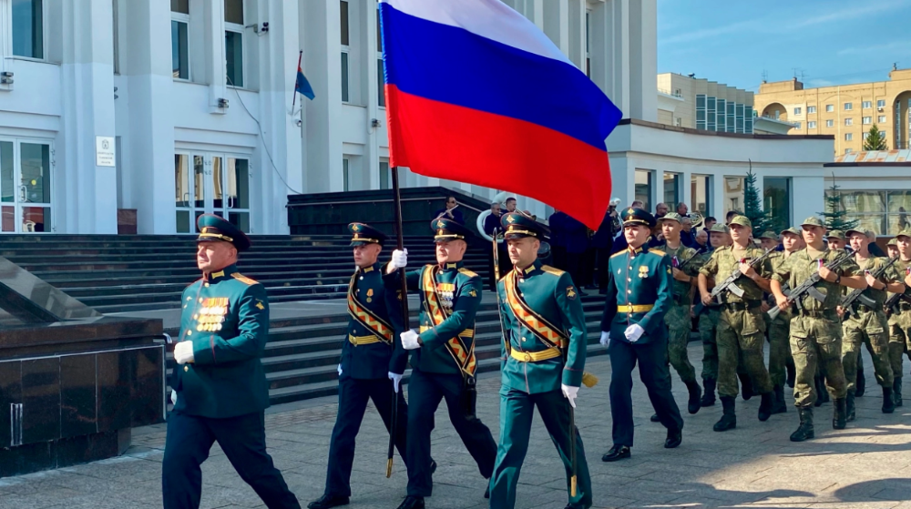 Торжественная церемония поднятия государственного символа